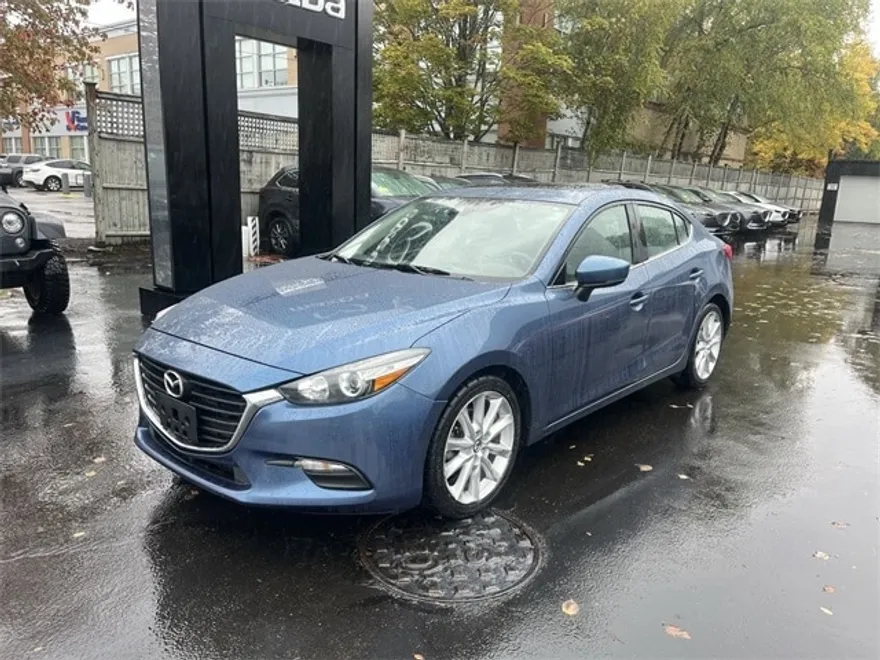 2017 Mazda Mazda3 Touring photo 1