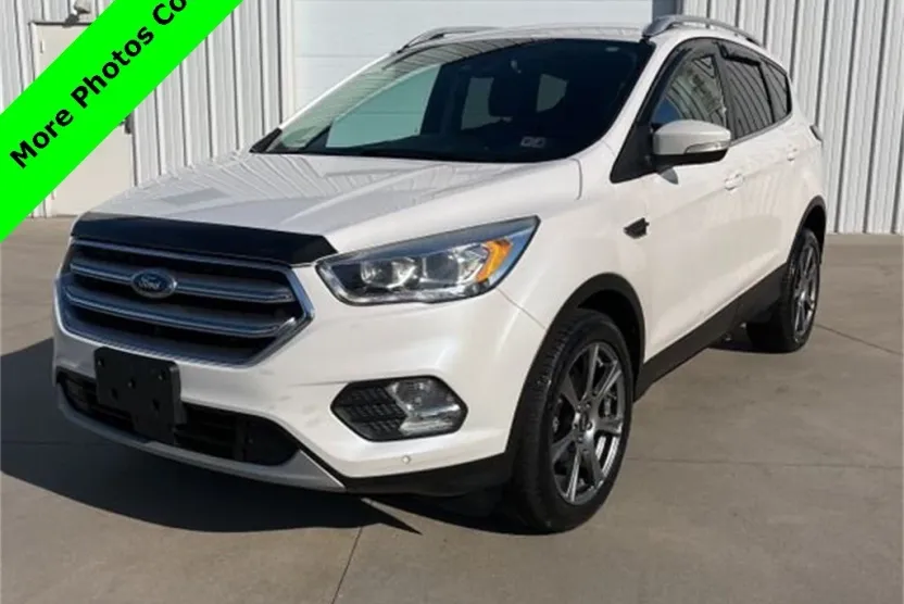 2017 Ford Escape Titanium photo 1