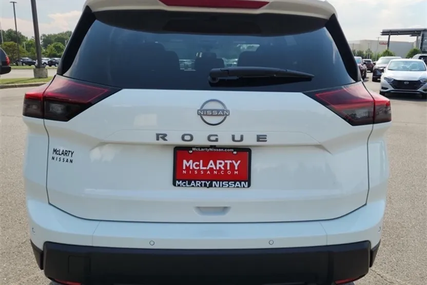 2026 Nissan Rogue S photo 1