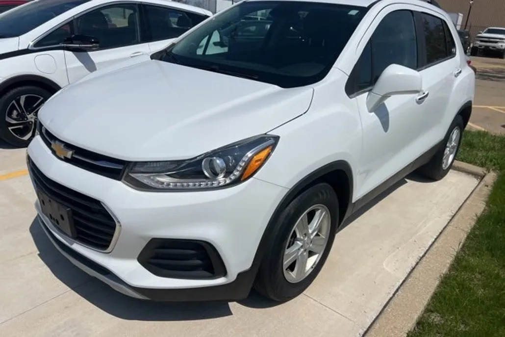 2020 Chevrolet Trax LT photo 1