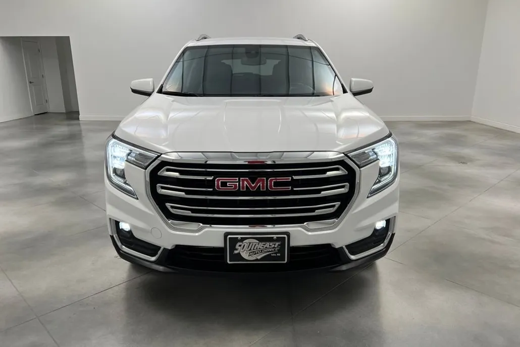2024 Gmc Terrain SLT photo 1