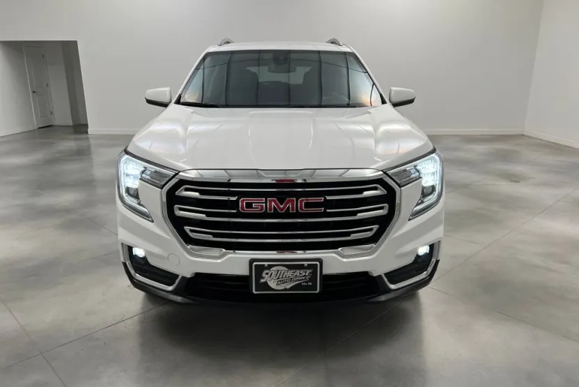 2024 Gmc Terrain SLT photo 1