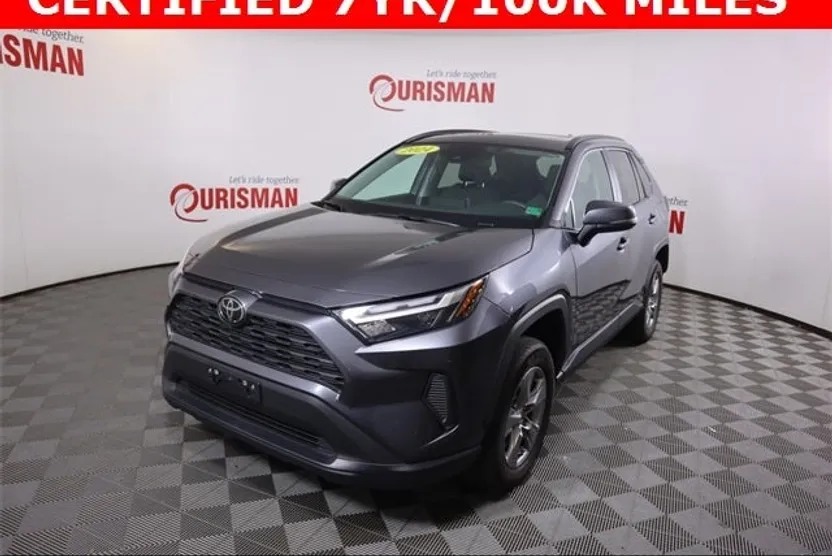 2024 Toyota RAV4 XLE photo 1
