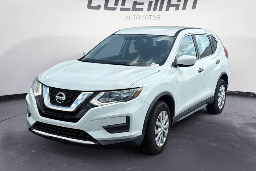 2017 Nissan Rogue S photo 1