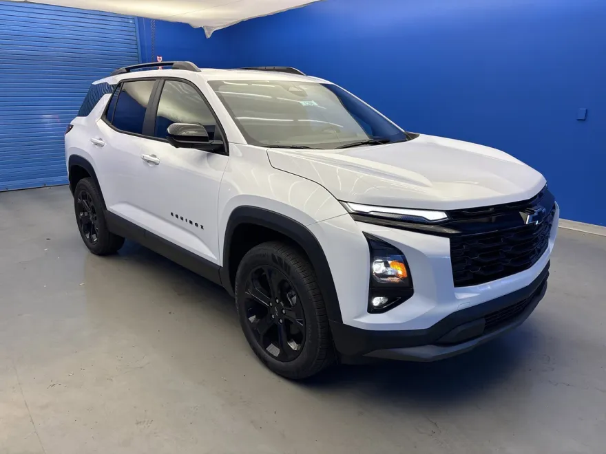 2026 Chevrolet Equinox LT photo 1