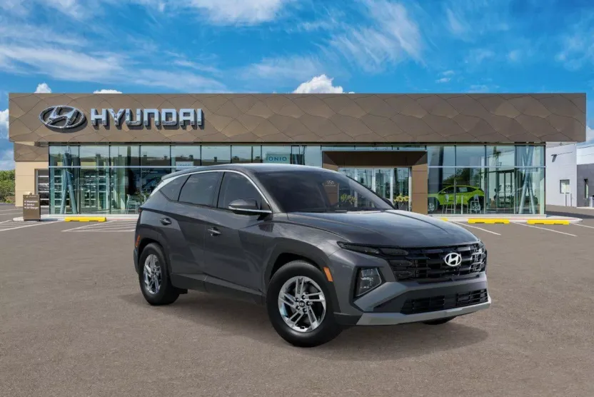2026 Hyundai Tucson SE photo 1