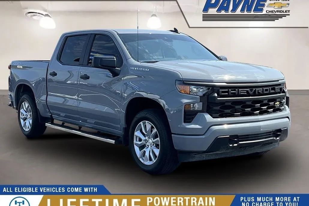 2024 Chevrolet Silverado 1500 Custom photo 1