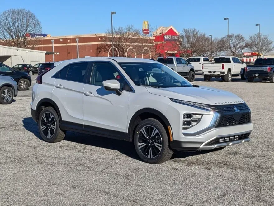 2025 Mitsubishi Eclipse Cross SE photo 1