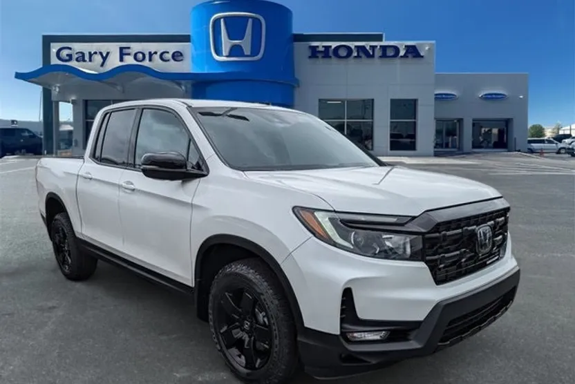 2025 Honda Ridgeline Black Edition photo 1