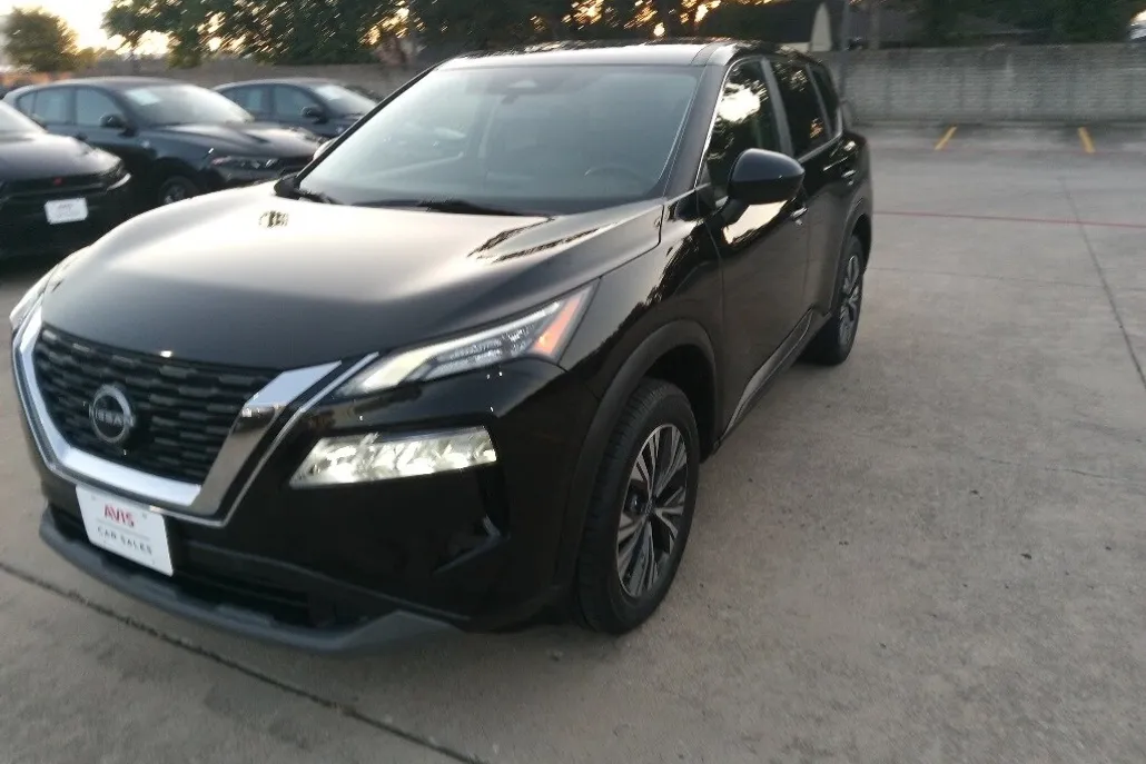 2023 Nissan Rogue SV photo 1