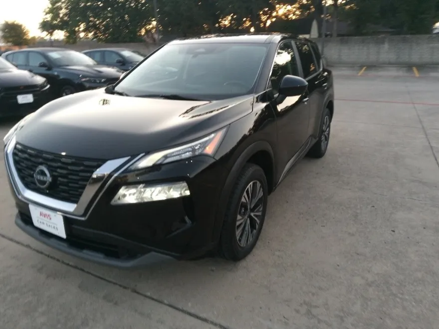 2023 Nissan Rogue SV photo 1