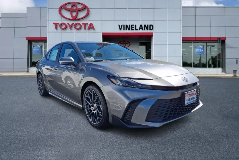 2026 Toyota Camry SE photo 1