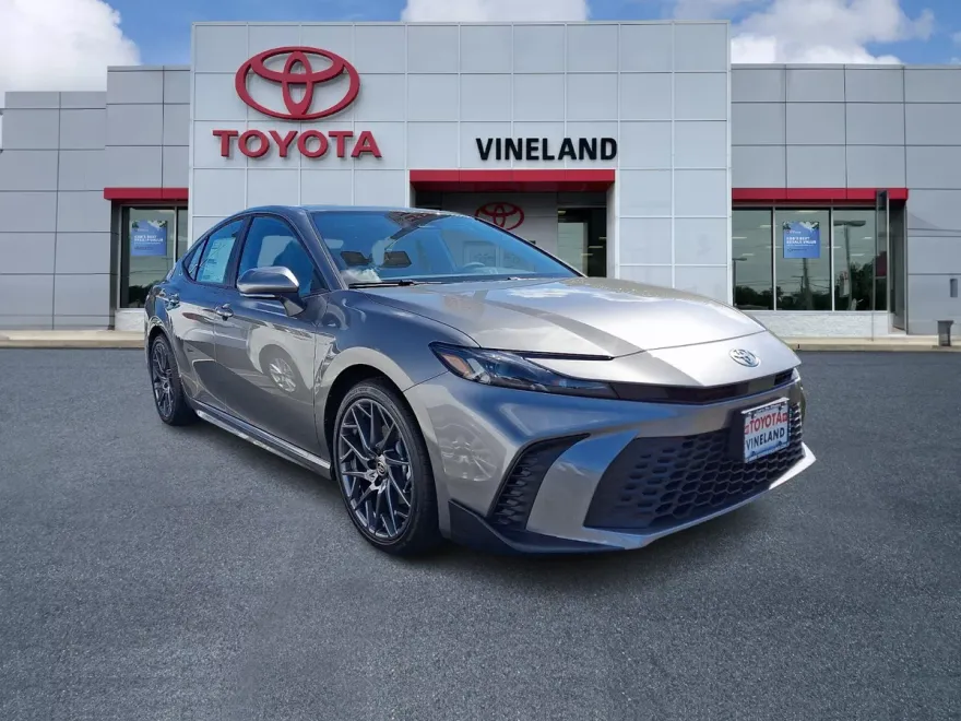 2026 Toyota Camry SE photo 1