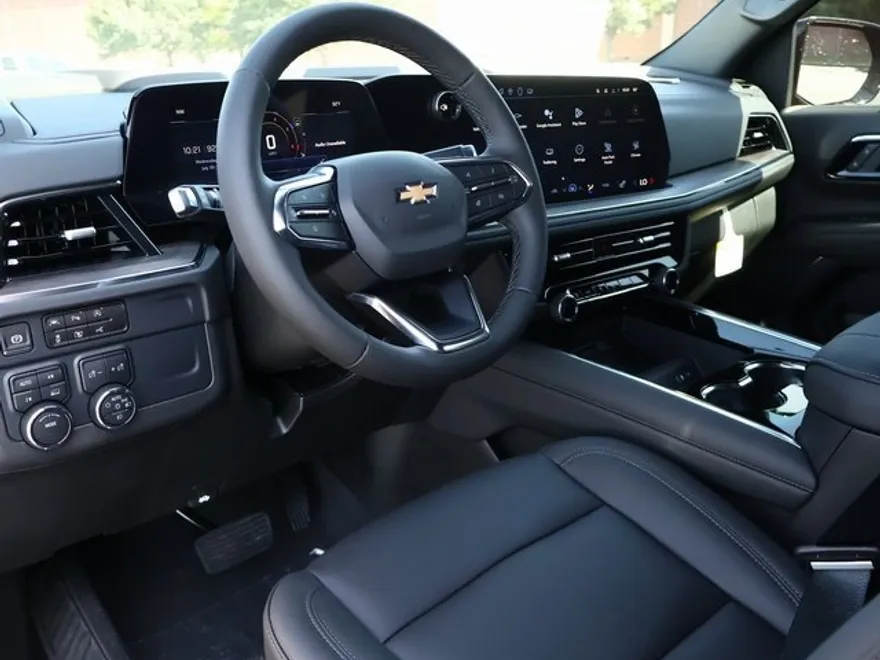 2025 Chevrolet Tahoe LT photo 1