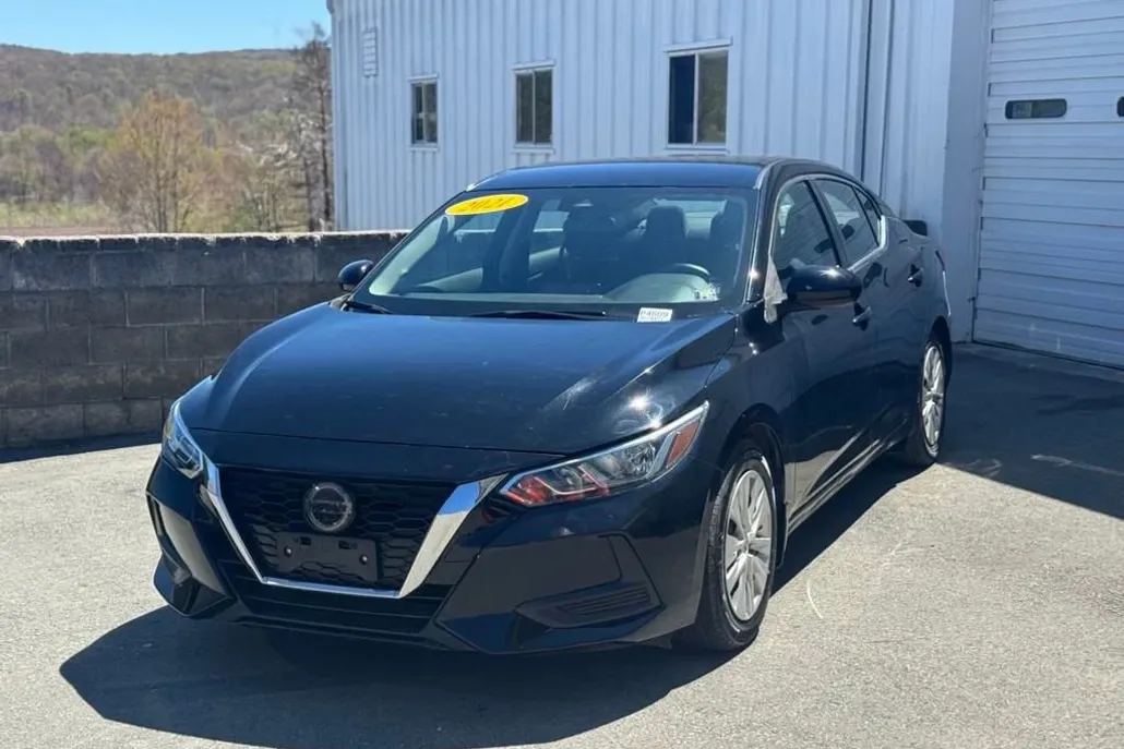 2021 Nissan Sentra S photo 1
