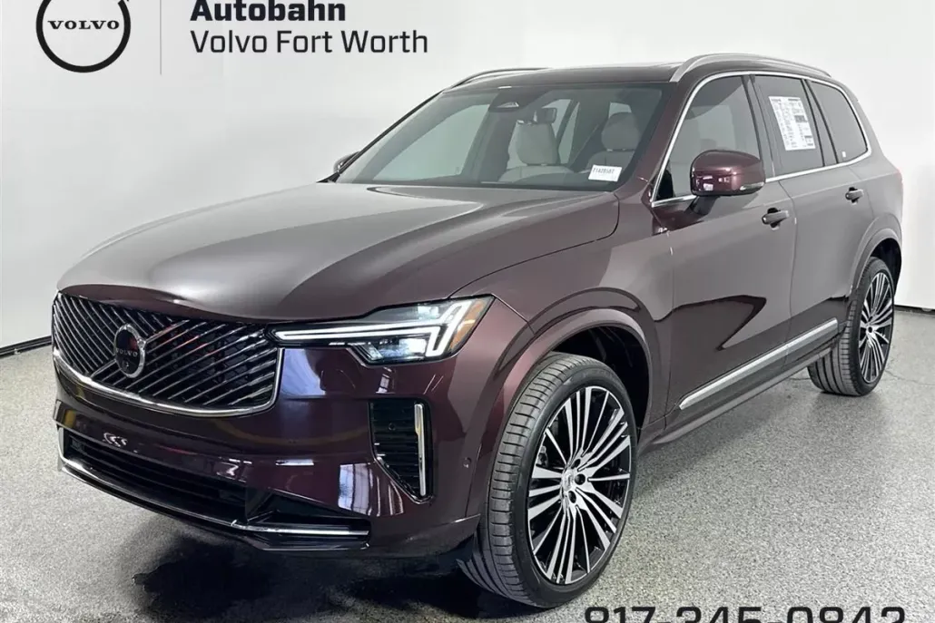 2026 Volvo XC90 B5 AWD Plus photo 1