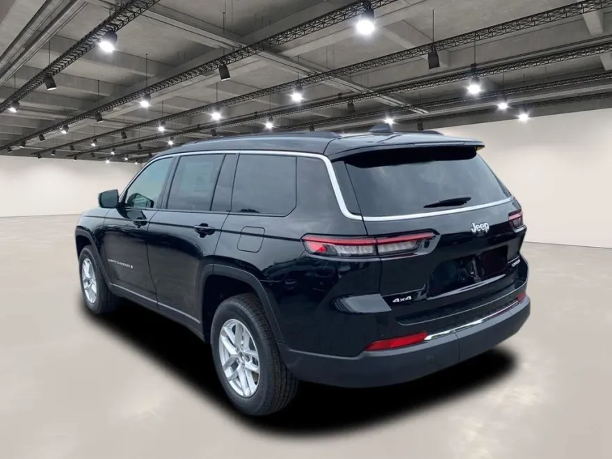 2025 Jeep Grand Cherokee Laredo X photo 1