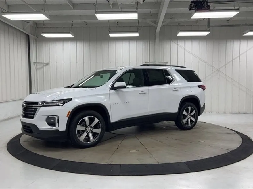 2023 Chevrolet Traverse Leather photo 1