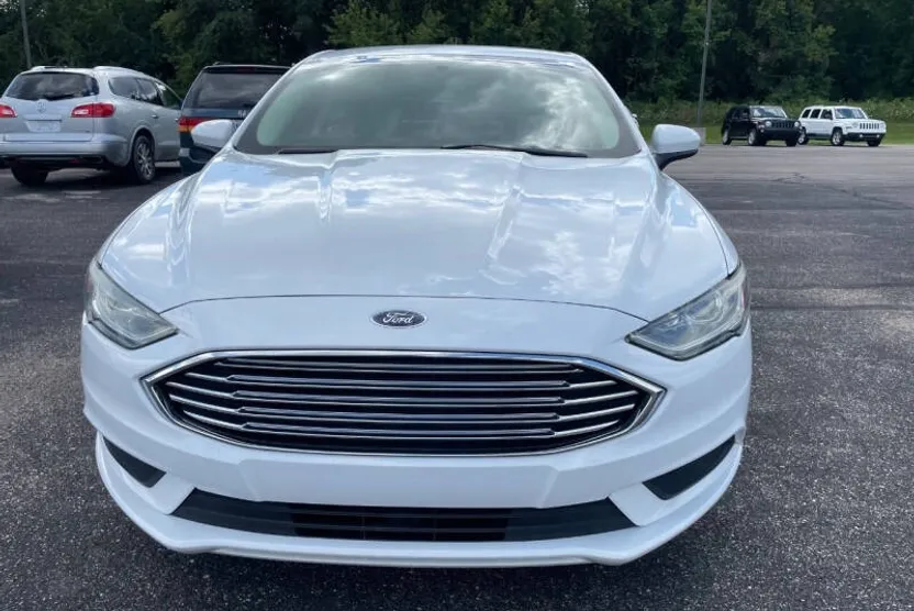 2018 Ford Fusion S photo 1
