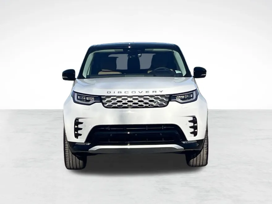 2025 Land Rover Discovery Metropolitan Edition photo 1