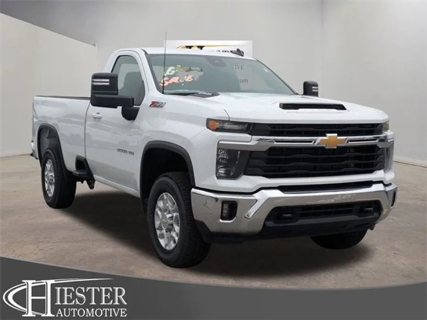 2025 Chevrolet Silverado 2500HD LT photo 1
