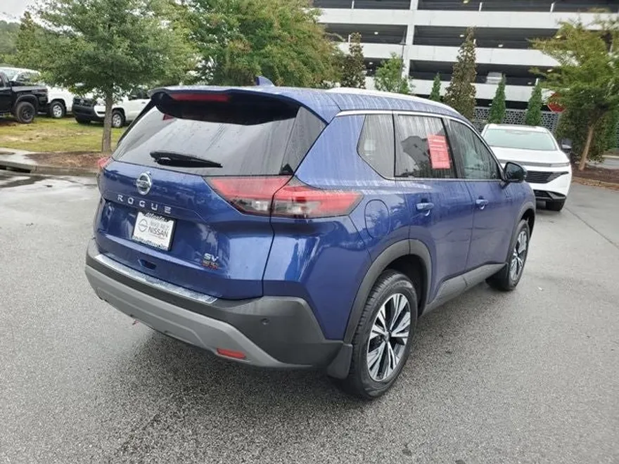 2021 Nissan Rogue SV photo 1
