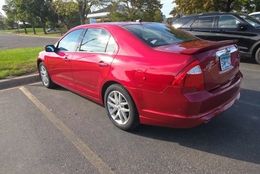 2012 Ford Fusion SEL photo 1