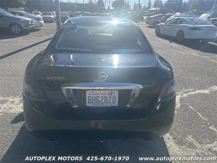 2014 Nissan Maxima S photo 1