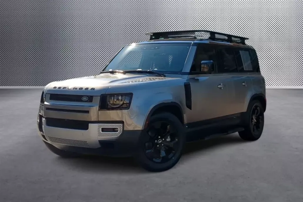 2025 Land Rover Defender 110 S photo 1