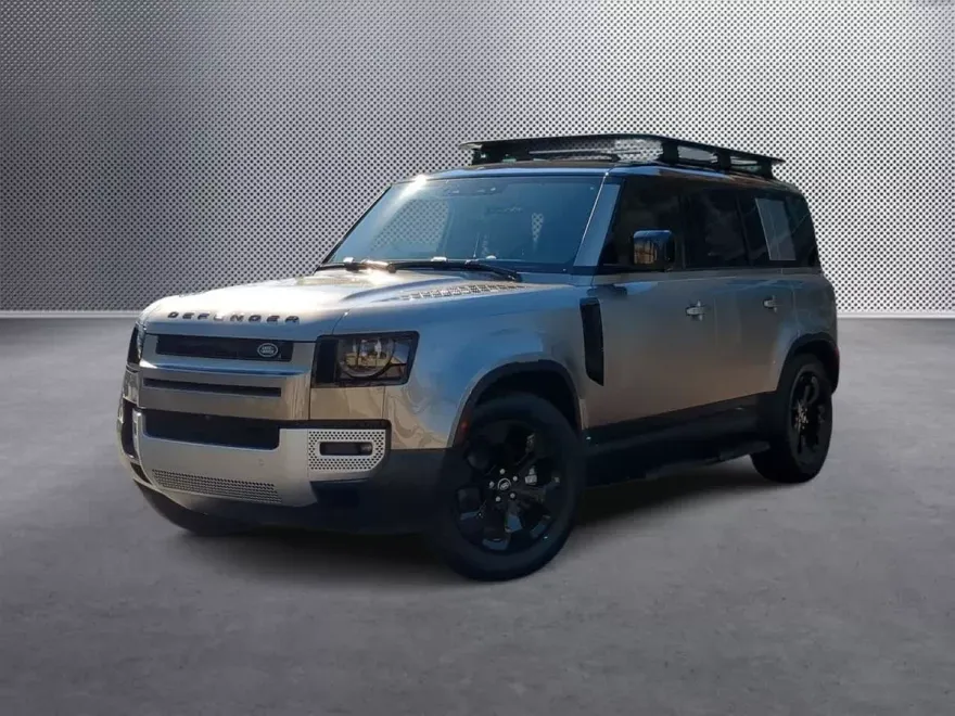 2025 Land Rover Defender 110 S photo 1