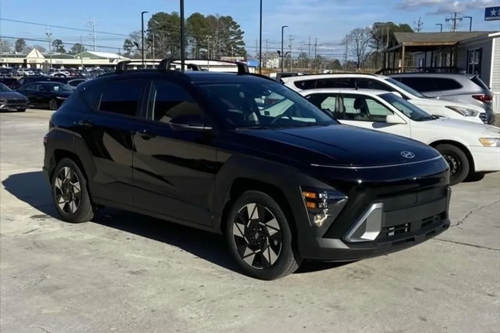 2025 Hyundai Kona SEL photo 1