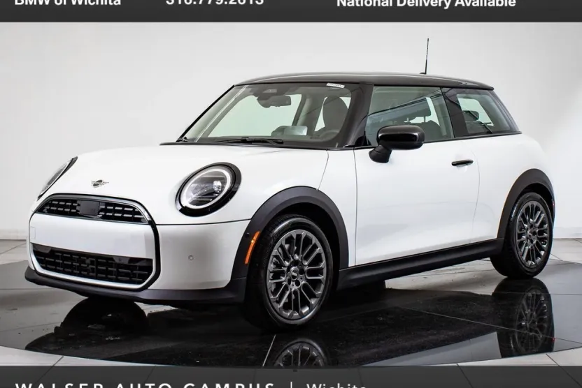 2025 Mini Cooper Signature photo 1