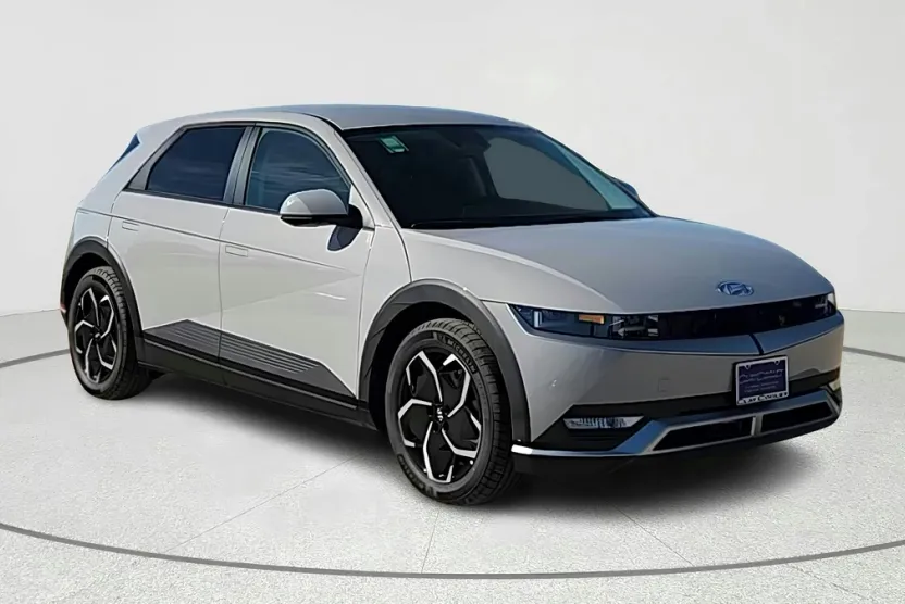 2025 Hyundai Ioniq 5 SEL photo 1