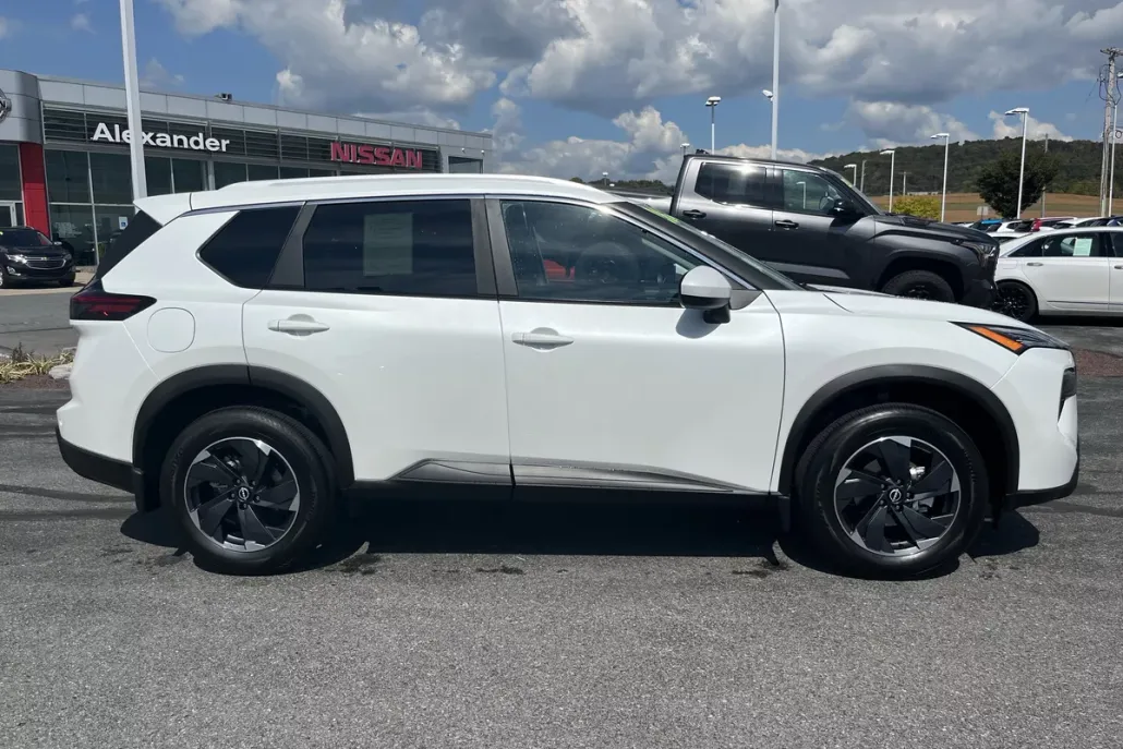 2026 Nissan Rogue AWD SV photo 1