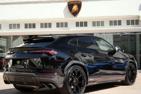 2024 Lamborghini Urus Performante photo 3