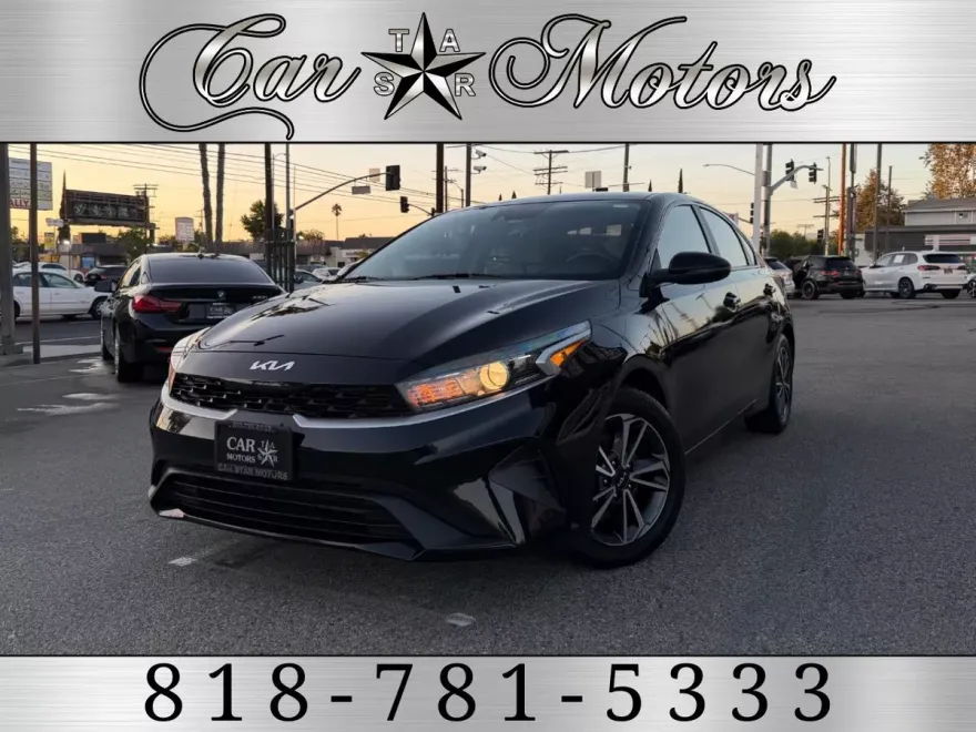 2023 Kia Forte LXS photo 1