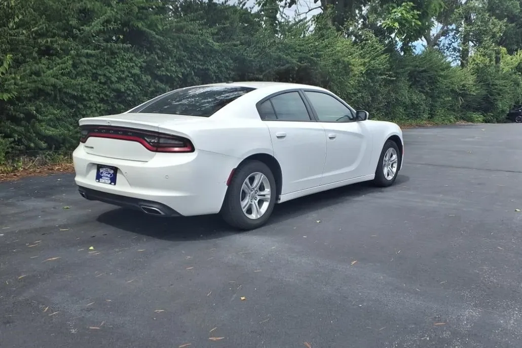 2022 Dodge Charger SXT photo 1