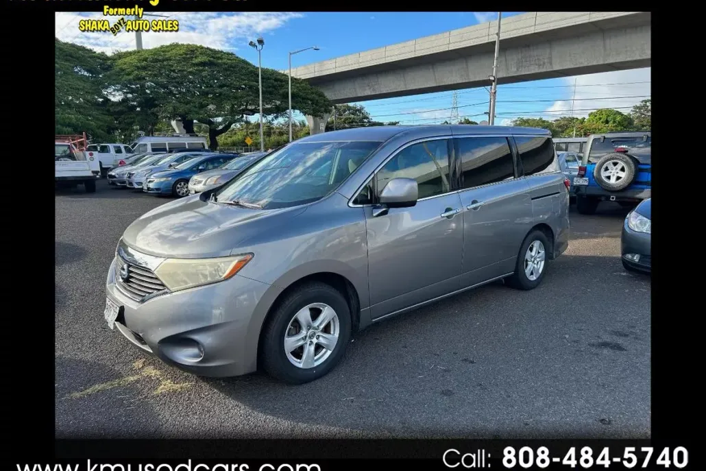2012 Nissan Quest SV photo 1