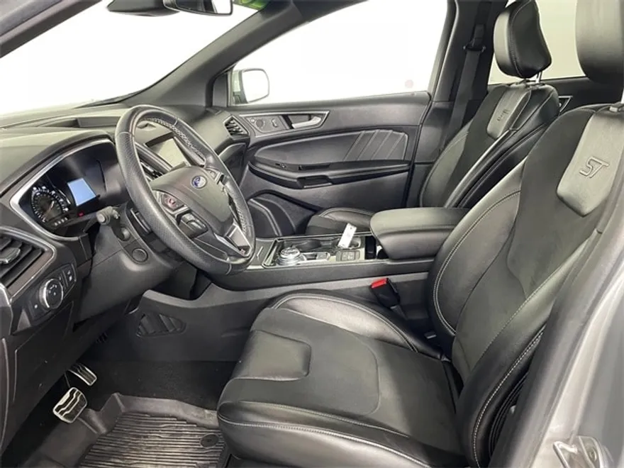 2020 Ford Edge ST photo 1