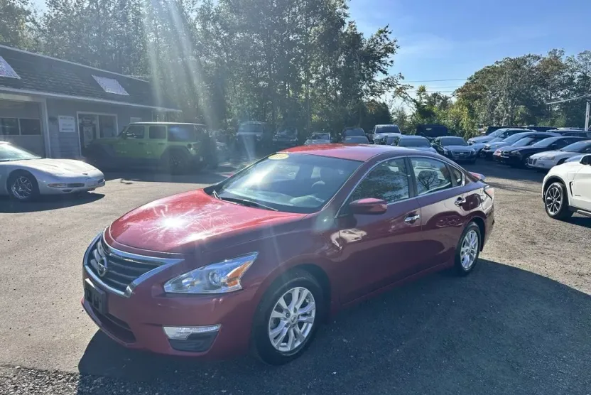 2014 Nissan Altima 2.5 S photo 1