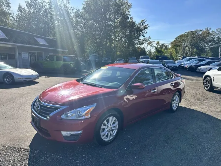 2014 Nissan Altima 2.5 S photo 1