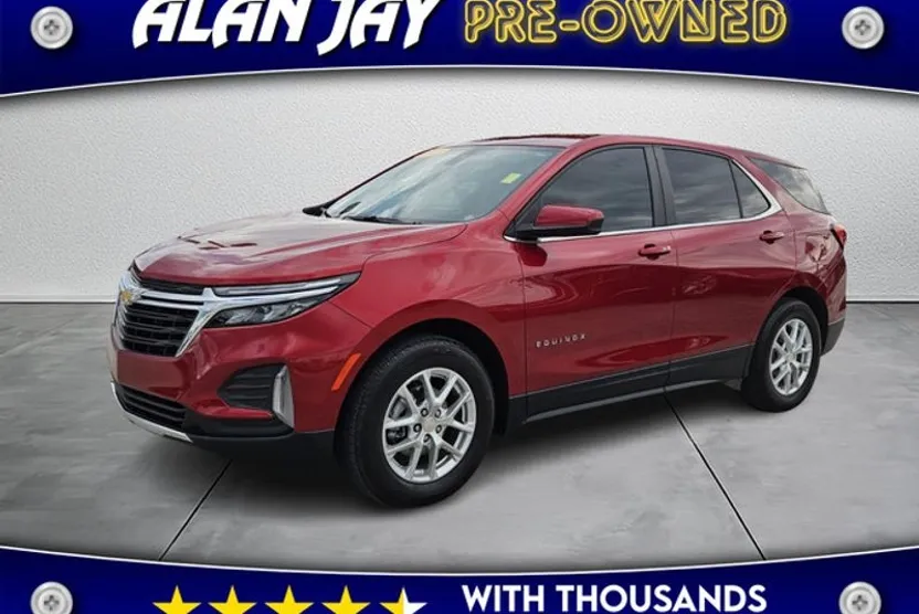 2023 Chevrolet Equinox LT photo 1
