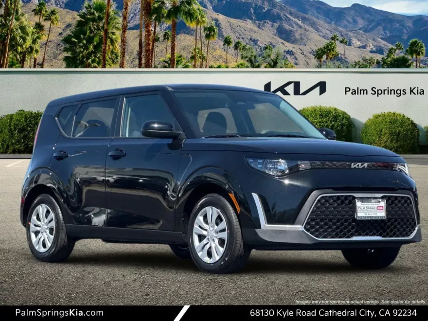 2025 Kia Soul LX photo 1