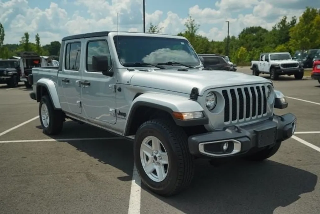 2023 Jeep Gladiator Sport S photo 1
