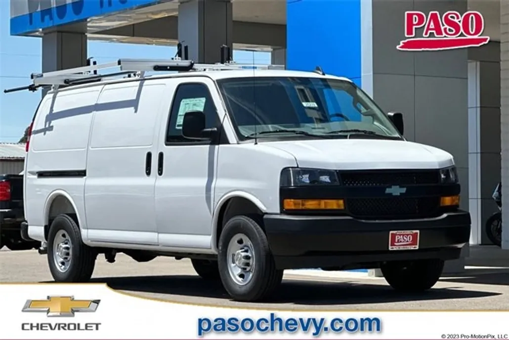 2025 Chevrolet Express Cargo 2500 photo 1