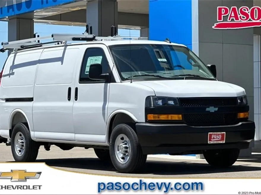 2025 Chevrolet Express Cargo 2500 photo 1