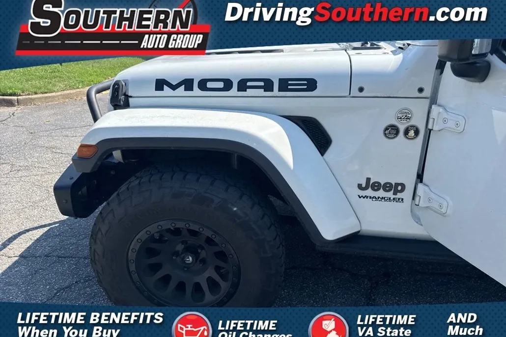 2018 Jeep Wrangler Unlimited Sahara photo 1