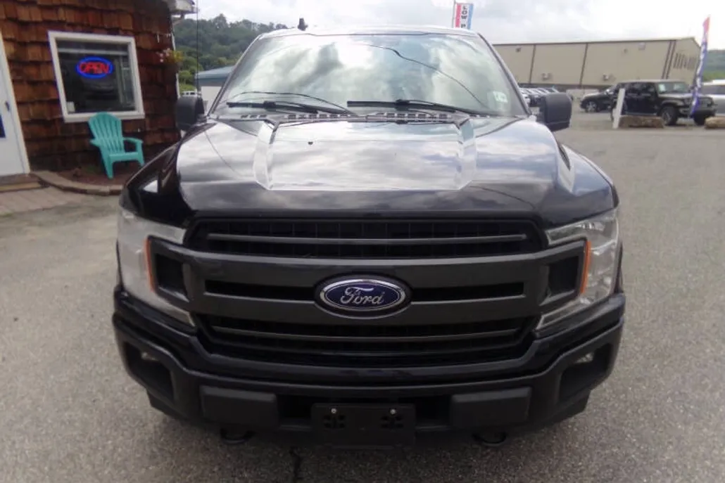 2019 Ford F-150 XLT photo 1