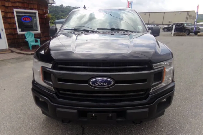 2019 Ford F-150 XLT photo 1
