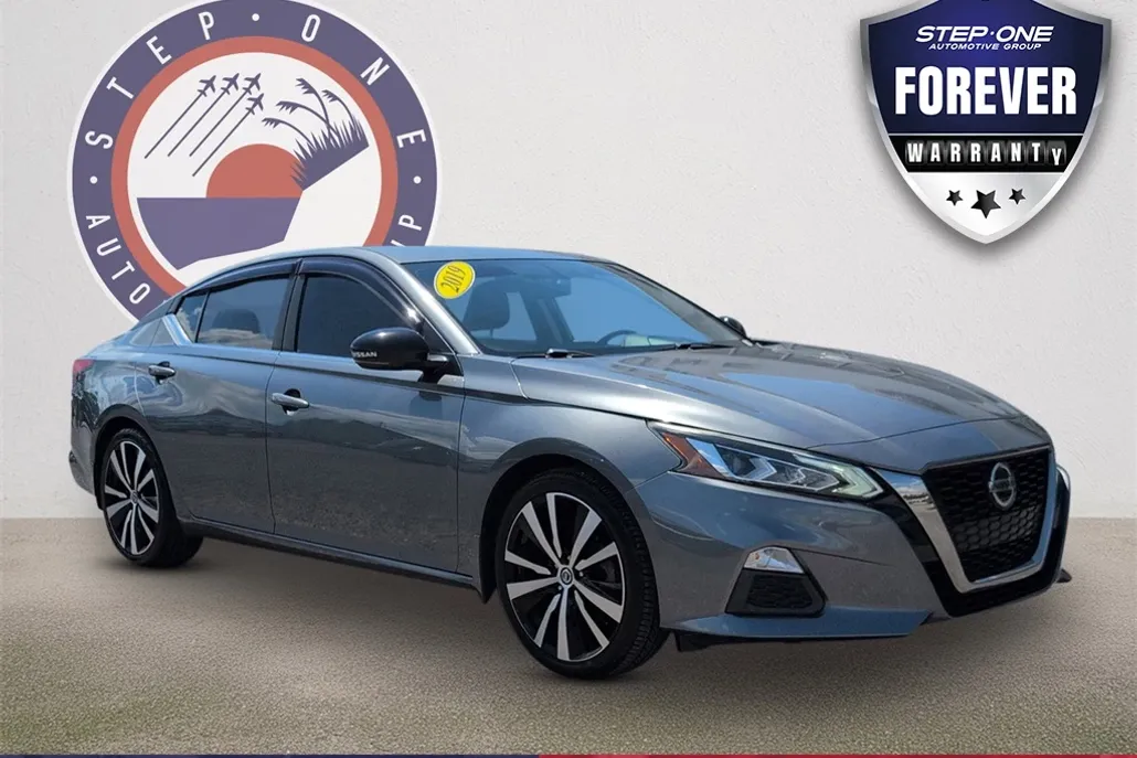 2019 Nissan Altima 2.5 SR photo 1